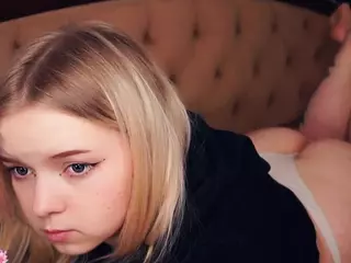 Lora's Live Sex Cam Show