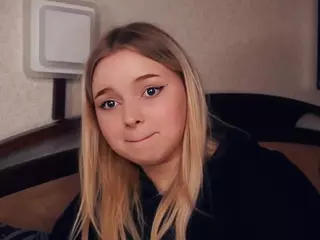Lora's Live Sex Cam Show