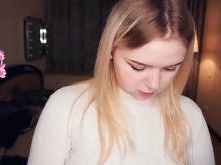 Lora's Live Sex Cam Show