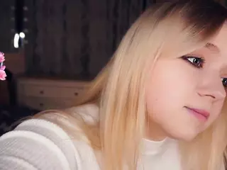 Lora's Live Sex Cam Show