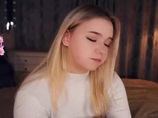 Lora's Live Sex Cam Show