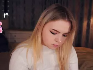 Lora's Live Sex Cam Show