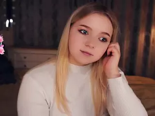 Lora's Live Sex Cam Show