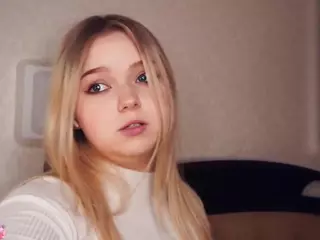 Lora's Live Sex Cam Show