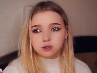 Lora's Live Sex Cam Show