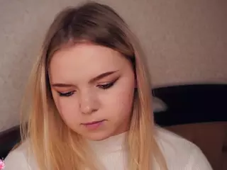 Lora's Live Sex Cam Show