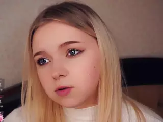 Lora's Live Sex Cam Show
