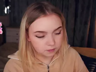 Lora's Live Sex Cam Show