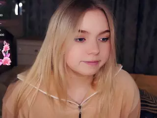 Lora's Live Sex Cam Show