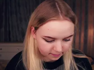 Lora's Live Sex Cam Show