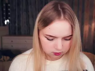 Lora's Live Sex Cam Show