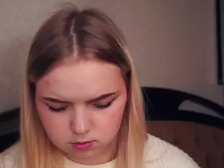 Lora's Live Sex Cam Show