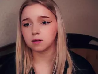 Lora's Live Sex Cam Show
