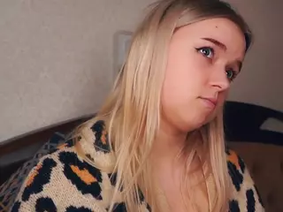 Lora's Live Sex Cam Show