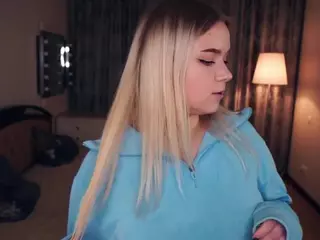 Lora's Live Sex Cam Show