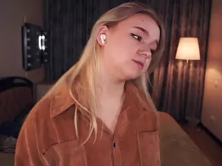 Lora's Live Sex Cam Show