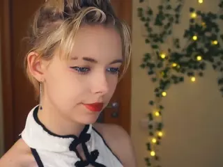 Lilian's Live Sex Cam Show