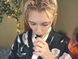 Lilian's Live Sex Cam Show