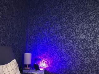 Flora's Live Sex Cam Show