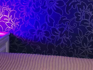 Flora's Live Sex Cam Show