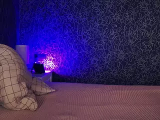 Flora's Live Sex Cam Show