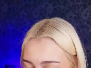 Flora's Live Sex Cam Show