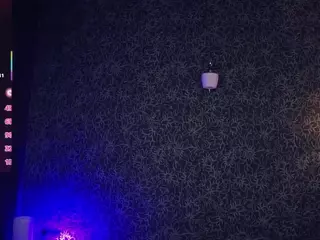 Flora's Live Sex Cam Show