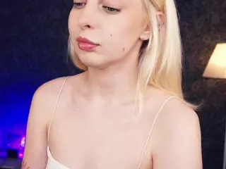 Flora's Live Sex Cam Show