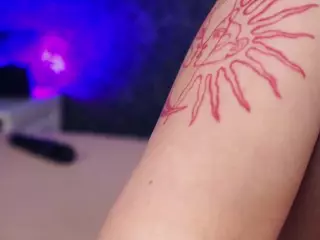 Flora's Live Sex Cam Show