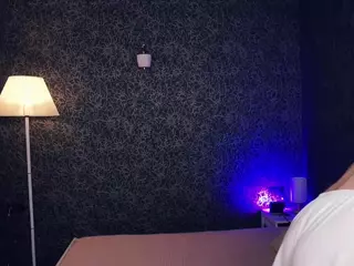 Flora's Live Sex Cam Show
