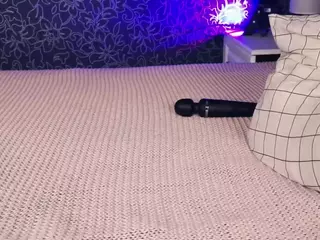 Flora's Live Sex Cam Show