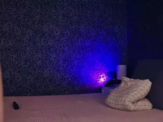 Flora's Live Sex Cam Show