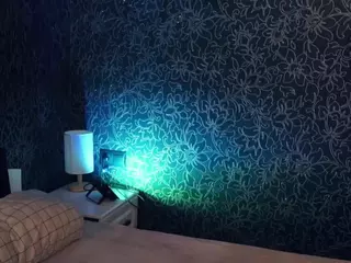 Flora's Live Sex Cam Show