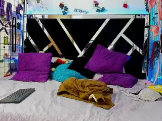 thedreamgirlss's Live Sex Cam Show