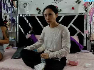thedreamgirlss's Live Sex Cam Show