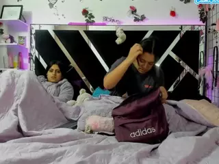 thedreamgirlss's Live Sex Cam Show