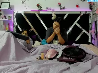 thedreamgirlss's Live Sex Cam Show