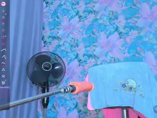 YaaaNaaa's Live Sex Cam Show
