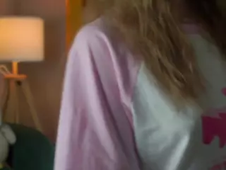 AlodiaGanter's Live Sex Cam Show