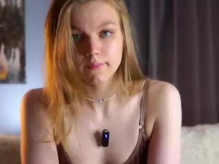 AlodiaGanter's Live Sex Cam Show