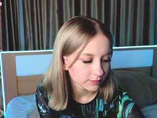 Ellie Dolly's Live Sex Cam Show