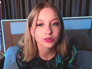 Ellie Dolly's Live Sex Cam Show