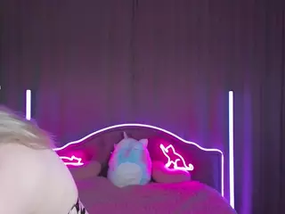 Mona's Live Sex Cam Show