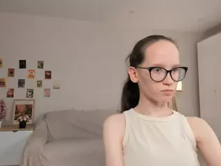 LynetteBails's Live Sex Cam Show