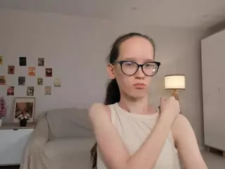 LynetteBails's Live Sex Cam Show