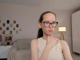 LynetteBails's Live Sex Cam Show