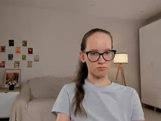 LynetteBails's Live Sex Cam Show