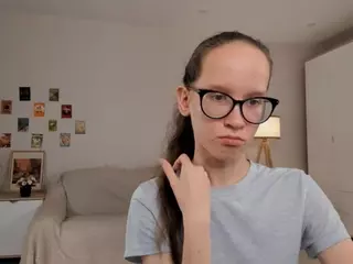 LynetteBails's Live Sex Cam Show