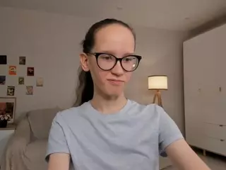 LynetteBails's Live Sex Cam Show