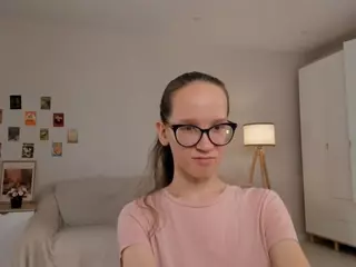 LynetteBails's Live Sex Cam Show